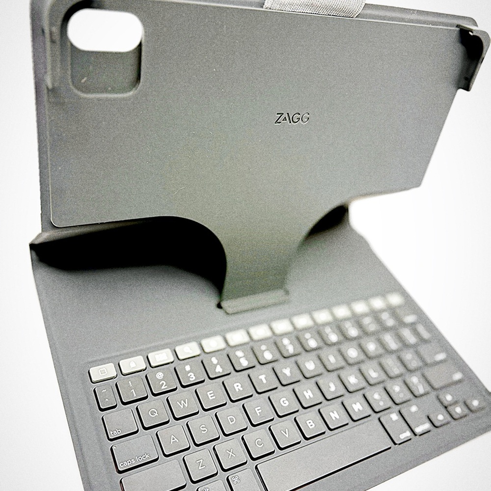 ZAGG Messenger Folio 2 Bluetooth Keyboard Case for iPad 11”/10.9” – Stand Cover - Picture 3 of 7